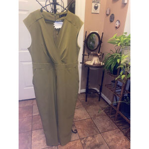 Women's New York & Company XL camo Green Jumpsuit